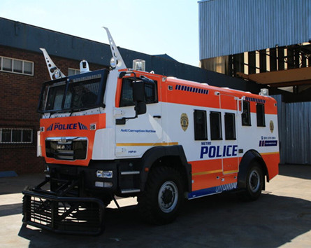 Telecamera PTZ termica PTC installata su auto della polizia